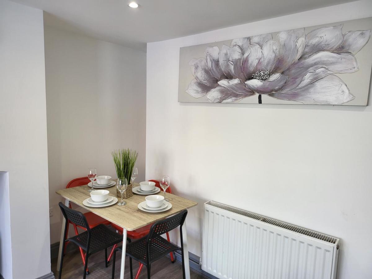 Vetrelax 4Bedroom House With Garden And Parking 콜체스터 외부 사진