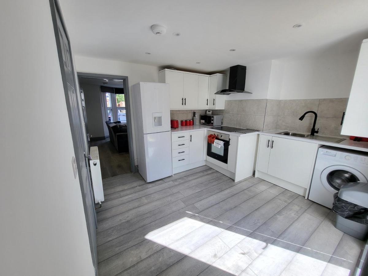 Vetrelax 4Bedroom House With Garden And Parking 콜체스터 외부 사진