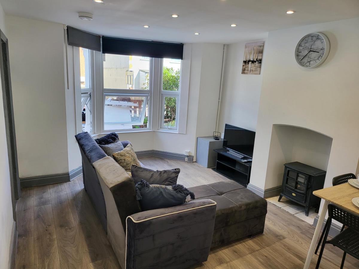 Vetrelax 4Bedroom House With Garden And Parking 콜체스터 외부 사진